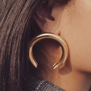 ‼️Gold Semicircle trendy Earrings ‼️